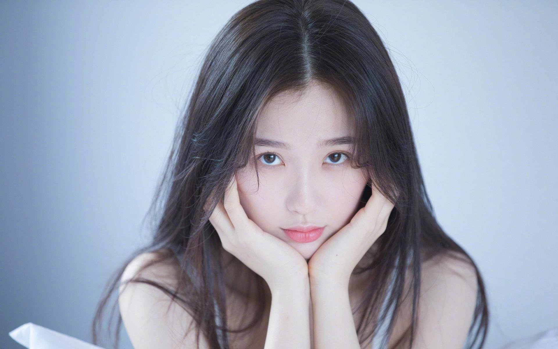 万乐天女子50米仰泳决赛表现稳健,万乐天获女子50米仰泳季军